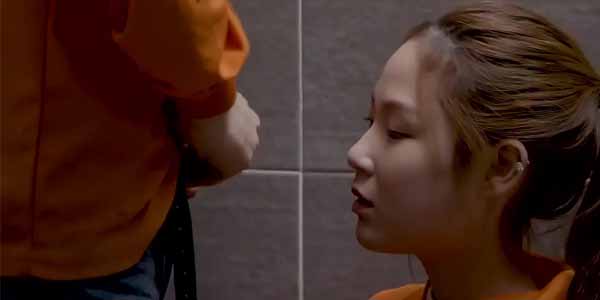 หนังอาร์ใหม่เต็มเรื่อง สาวฮอตอมควยก่อนเย็ด จับแฟนนอนก่อนขึ้นขย่มเสียว ๆ