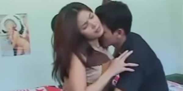 หนังอาร์ออนไลน์ไทย จัดหนักน้องเมียร่านหี นอนอ้าหีให้พี่เขยเย็ดสดไม่ยั้ง