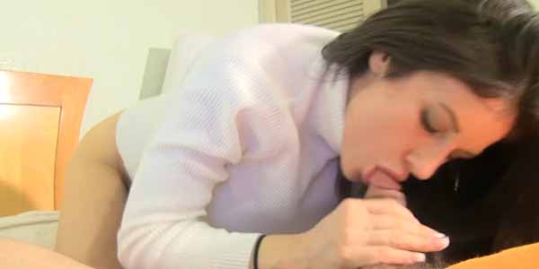 หนังเอวีฝรั่ง you porn 18 สาวนมใหญ่อมควยมันส์ ๆ ล่อกันมันส์จนเตียงสั่น