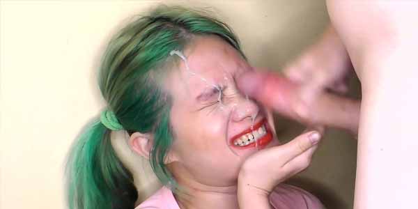 หนังโป๊ไทยเด็ด ๆ ผู้หญิงไทยหีใหญ่โดนแตกใส่หน้า จัดหนักเอากันกับหนุ่มควยโต