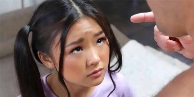 หนังโป้ใหม่ ๆ ๆ xvdo xxx น้องหมวยโดนพ่อเลี้ยงจับเย็ด ล่อหีสาวน้อยจนแตกใน