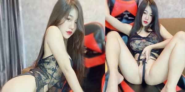 รูปภาพโป๊ทางบ้าน สตรีมเมอร์สาวสวยอวดหุ่นสุดเอ็กซ์ นั่งแหกขาอวดหอยใหญ่