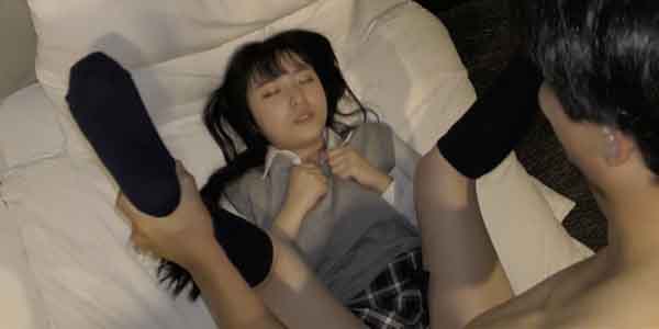 หนังโป้ญี่ปุ่น AV X UNCEN FC2-PPV 3111153 หนุ่มเย็ดน้องสาวคาชุดในห้องนอน