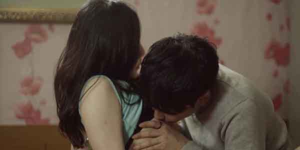 หนังอาร์เต็มเรื่อง เปิดบ้านล่อหีสาวเงี่ยนหีแฉะ ๆ ชวนแฟนหนุ่มมาเล่นเสียว