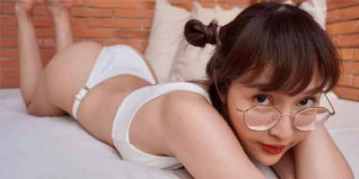 สวมชุดชั้นในตัวจิ๋ว เห็นจุกนมชมพูสวย ๆ หลุด น้องกวางเดียร์ลองคนดัง เซ็กซี่มาก