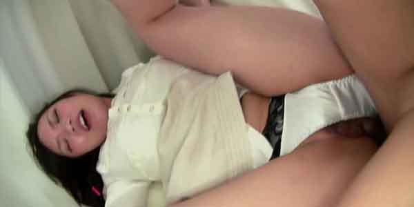 หนุ่มควยยาวจับสาวร่าน เยสแฟนเงี่ยนน้ำหีแฉะ นอนซอยรูหีเสียวจนร้องครางลั่น